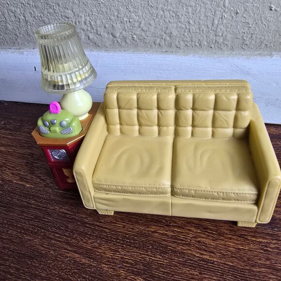Fisher Price Loving Family Dollhouse Couch with End Table with Light & Sound - Picture 1 of 2
